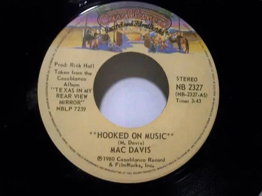 Mac Davis : Hooked On Music (7", Single)