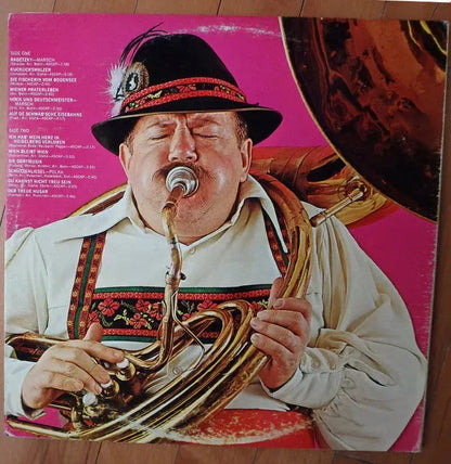 Will Glahé Und Sein Orchester : Strictly Oompah (LP, Album, gat)