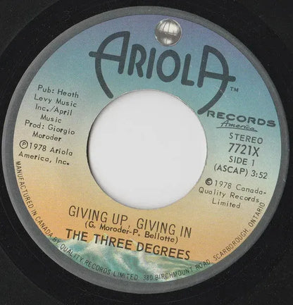 The Three Degrees : Giving Up, Giving In (7", Single)