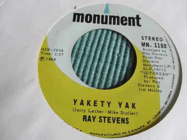 Ray Stevens : Along Came Jones / Yakety Yak (7", Single)