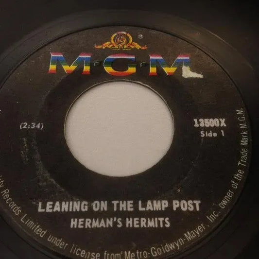 Herman's Hermits : Leaning On The Lamp Post / Hold On! (7", Single)